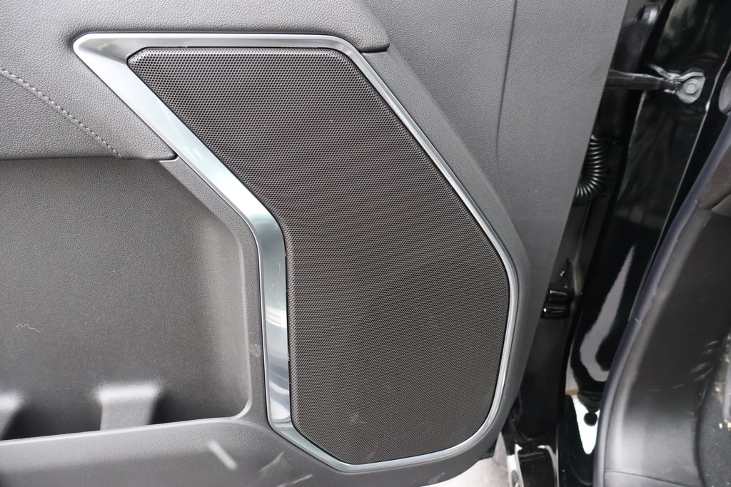 Thumbnail: 2026 Chevrolet Silverado 3500 - 19