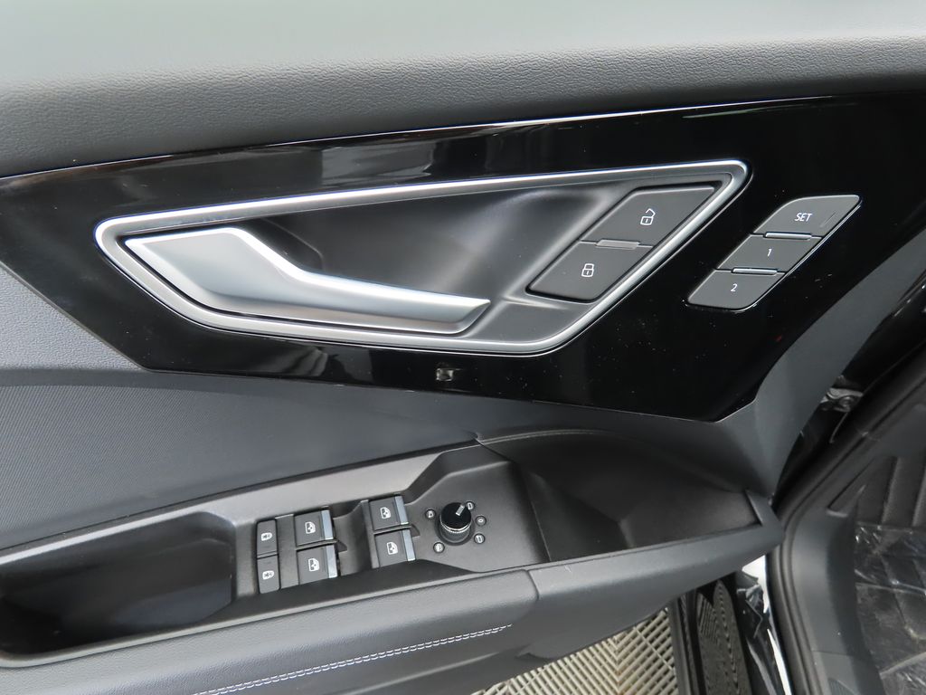 2025 Audi Q4 e-tron  23