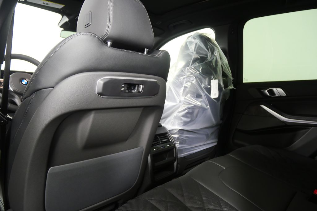 Thumbnail: 2026 BMW X5 - 17