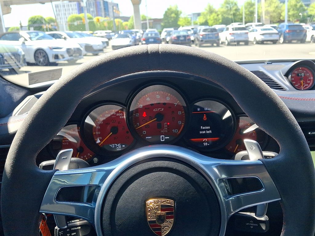 Thumbnail: 2015 Porsche 911 - 17