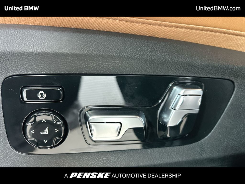 Thumbnail: 2026 BMW X5 - 12