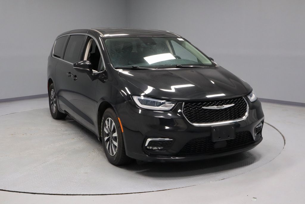 2023 Chrysler Pacifica Hybrid