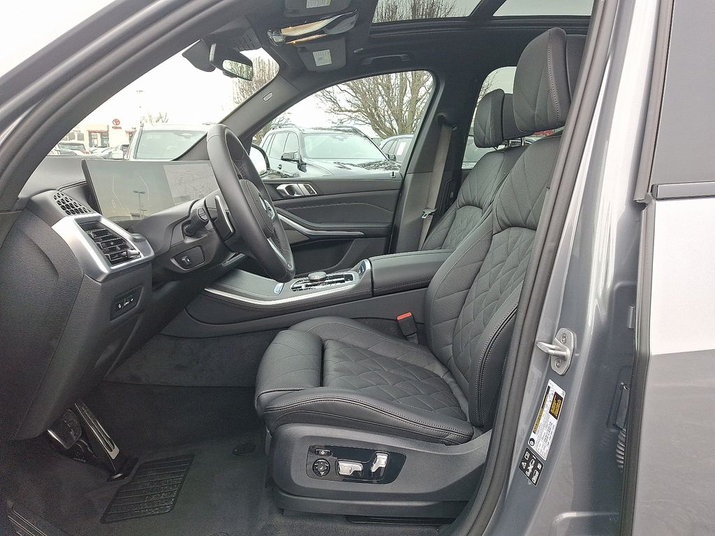 Thumbnail: 2026 BMW X5 - 15