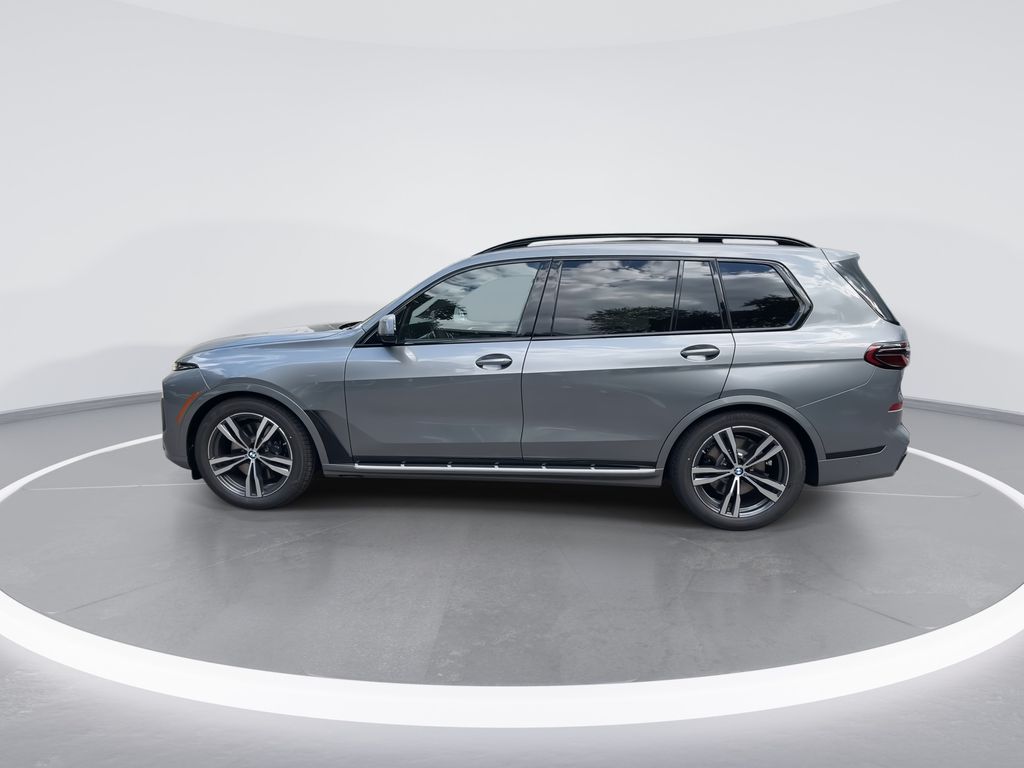 Thumbnail: 2026 BMW X7 - 5