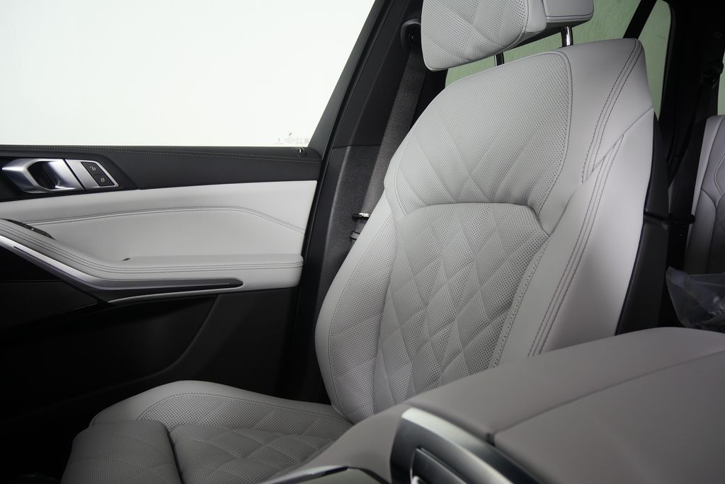 Thumbnail: 2026 BMW X5 - 22