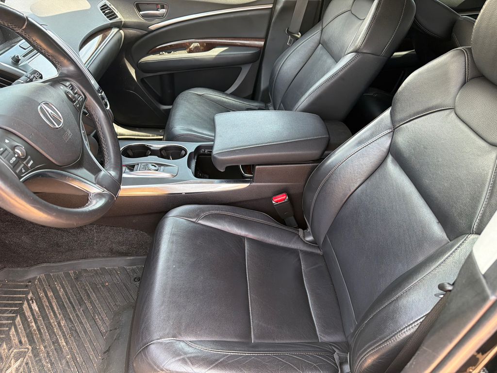 Used 2018  Acura 3.5L image 9