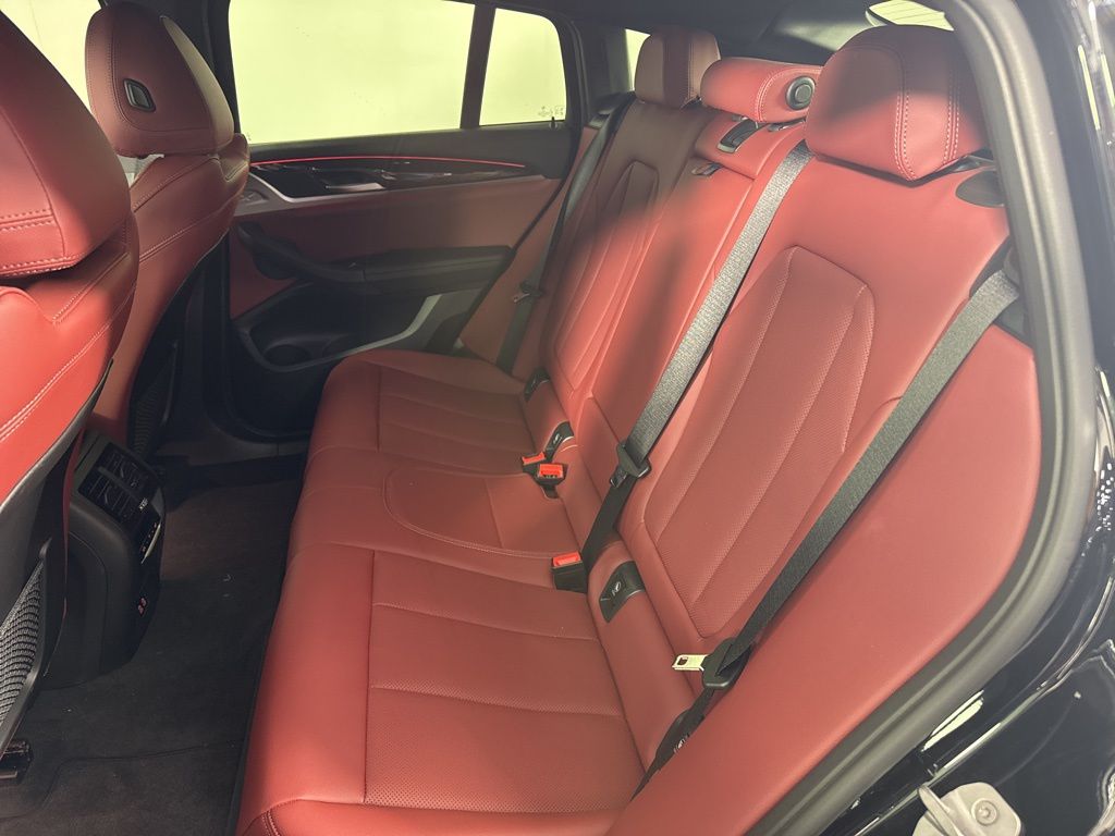 Thumbnail: 2024 BMW X4 - 17