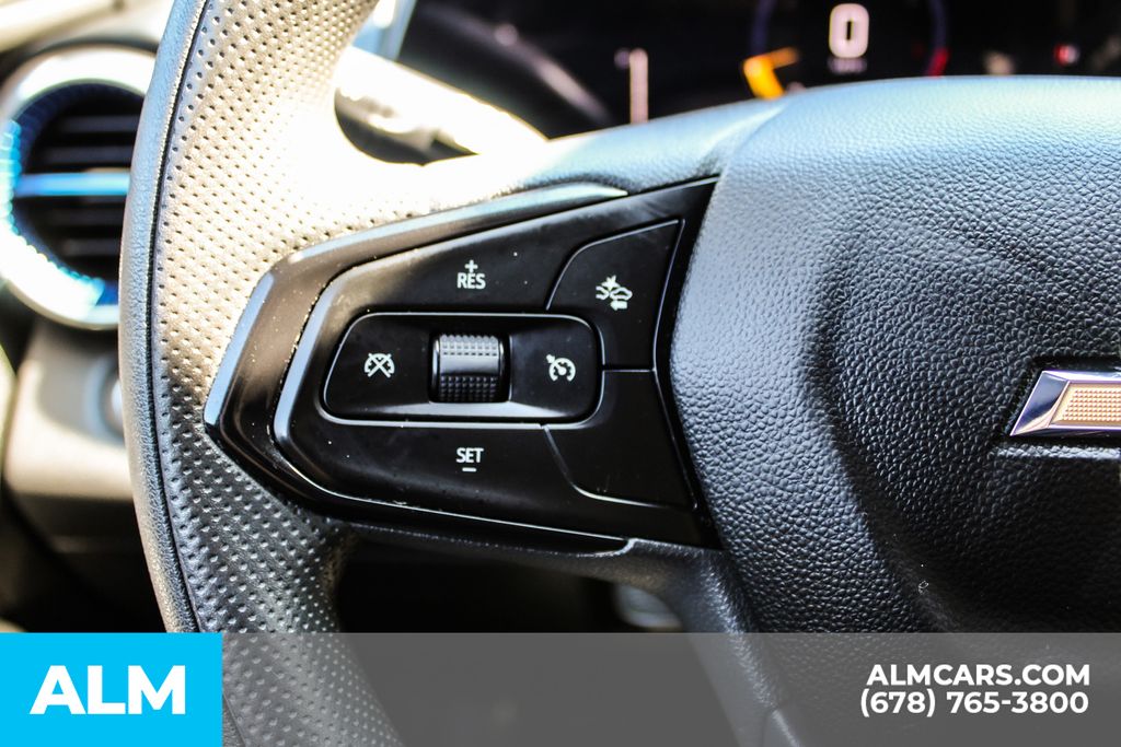 2024 Chevrolet Trax LT photo 25