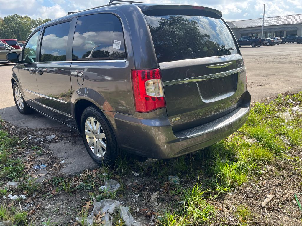 2016 Chrysler Town & Country Touring 5