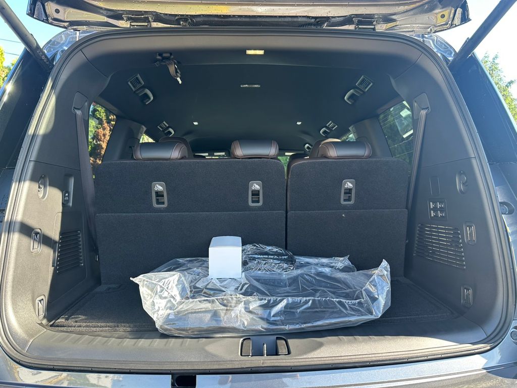 2025 Nissan Armada SL