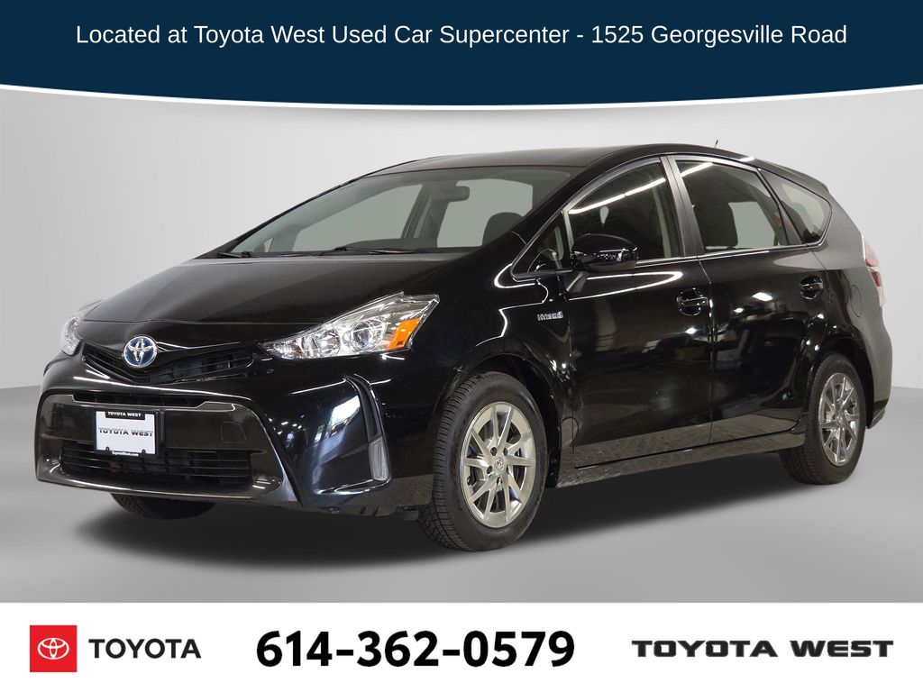 2015 Toyota Prius v Three FWD