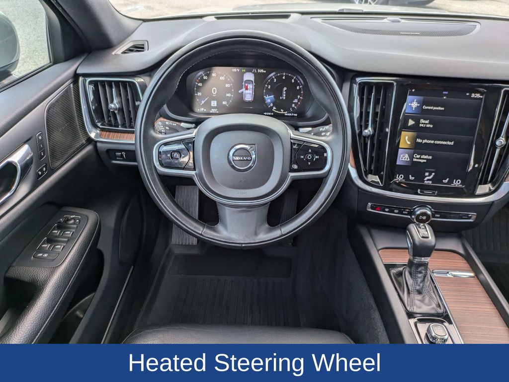2020 Volvo V60 T5 Momentum