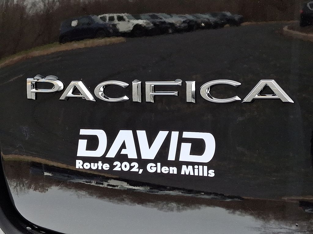 New 2026 Chrysler Pacifica Van