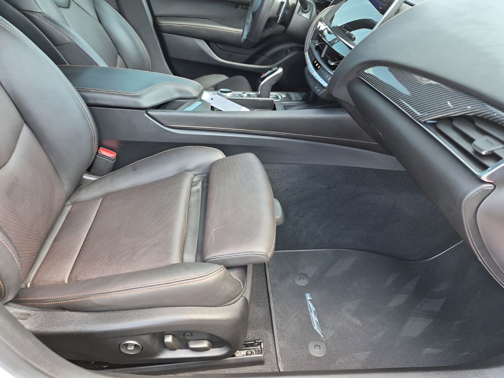 Used 2020 White Cadillac V-Series image 16