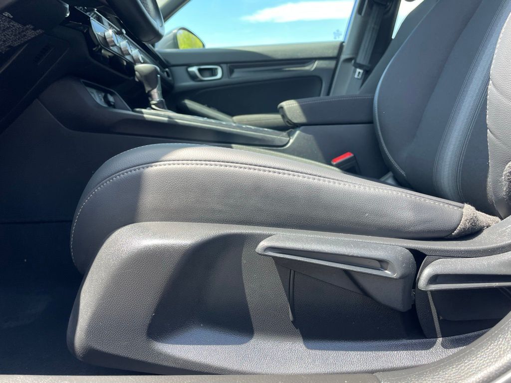 Thumbnail: 2024 Honda Civic - 24