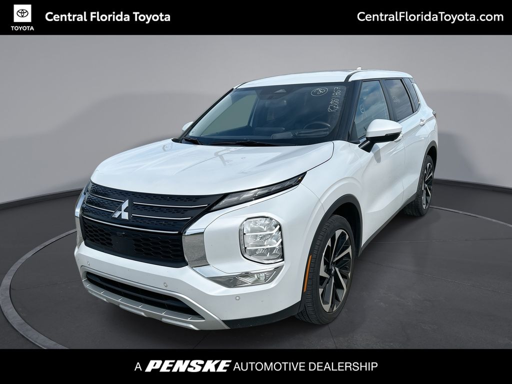 Thumbnail: 2024 Mitsubishi Outlander - 1