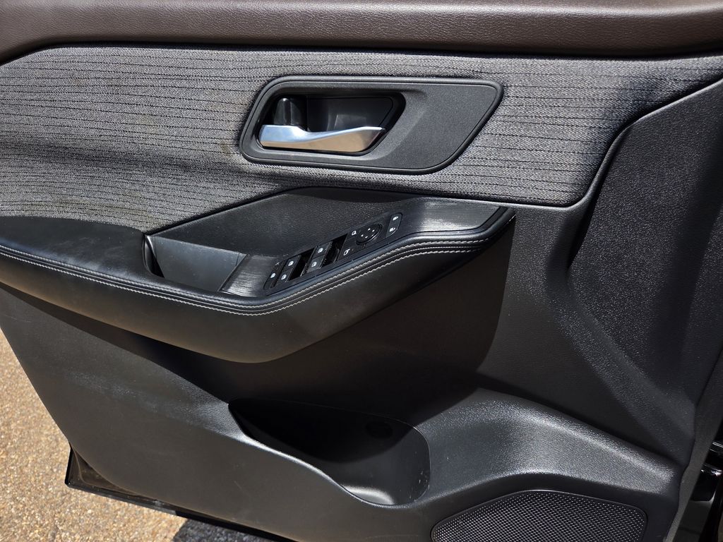 Used 2023 Nissan Rogue SUV