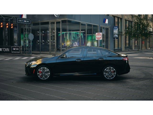 Thumbnail: 2025 BMW 2 Series - 4
