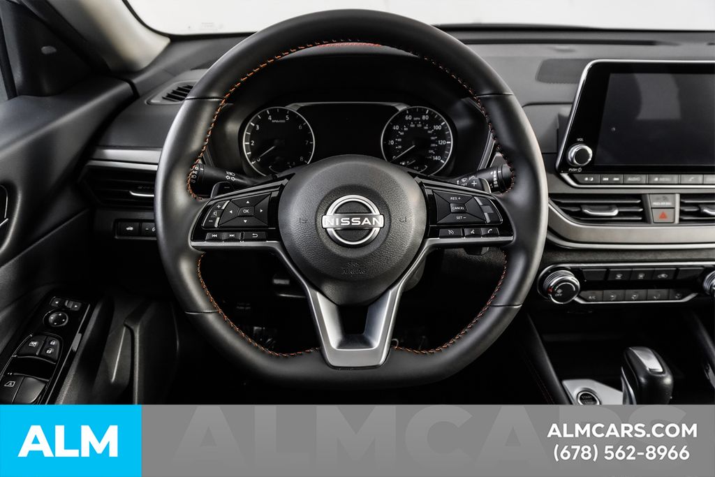 Used 2025 Silver Nissan 2.5 SR image 24