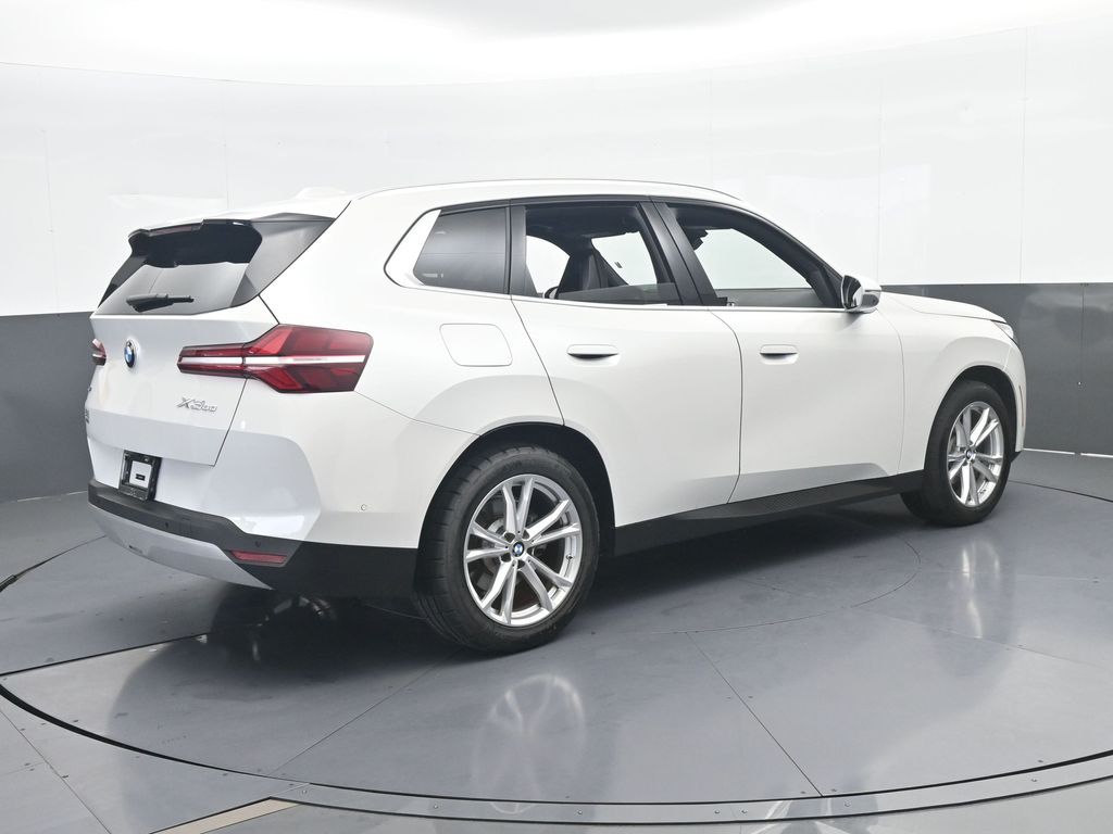 Used 2025 White Metallic BMW 30 xDrive image 6