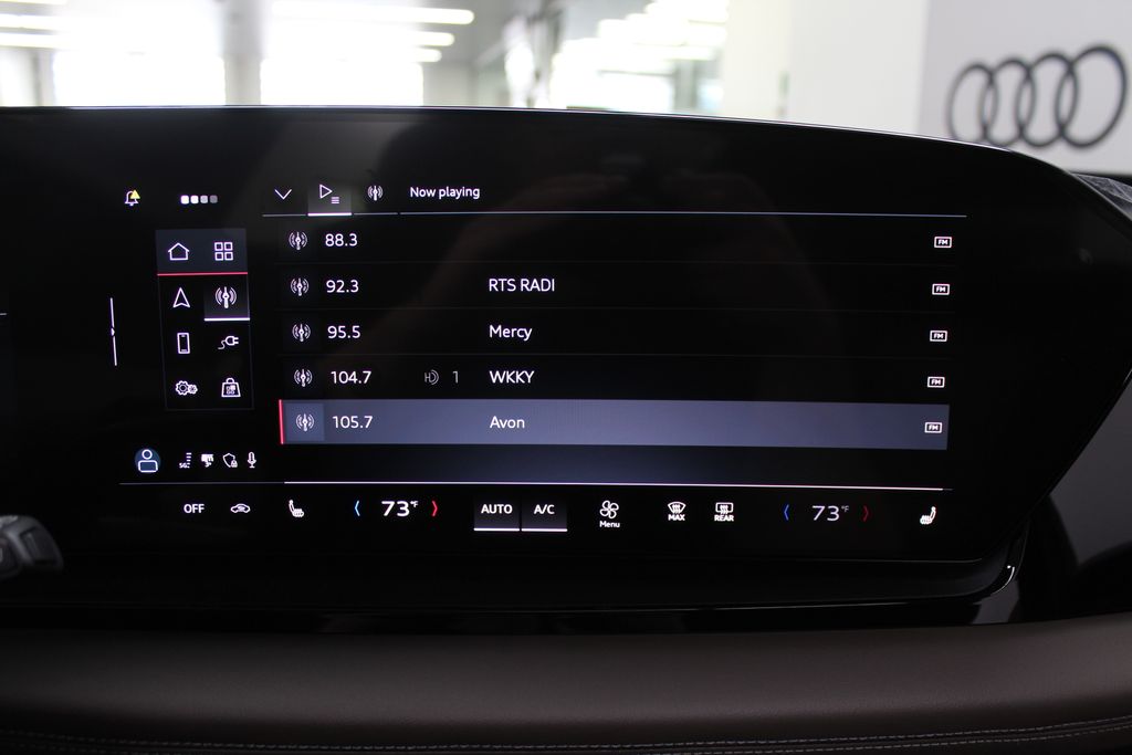 2025 Audi e-tron Premium 15