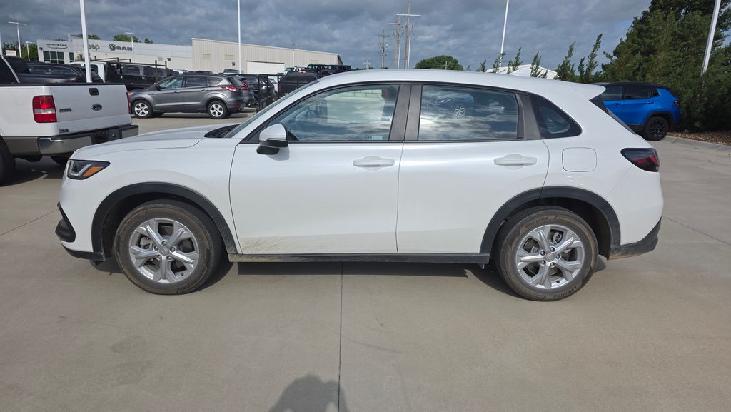Certified 2024 Honda HR-V LX with VIN 3CZRZ1H33RM701833 for sale in Kansas City