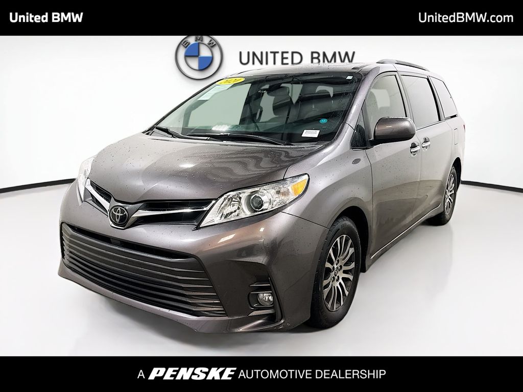 Thumbnail: 2020 Toyota Sienna - 1