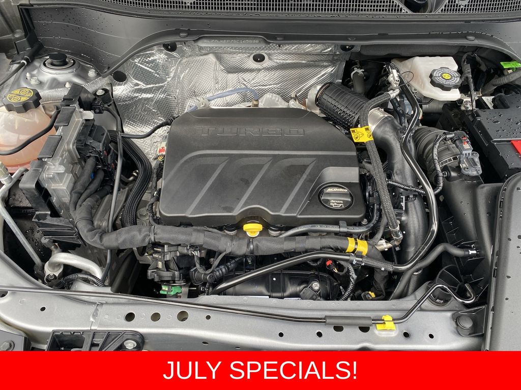 Used 2025 Chevrolet Trax SUV