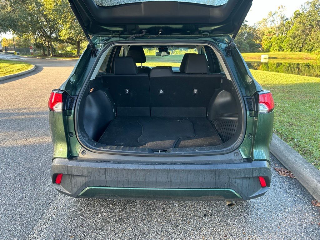 Thumbnail: 2022 Toyota Corolla Cross - 10