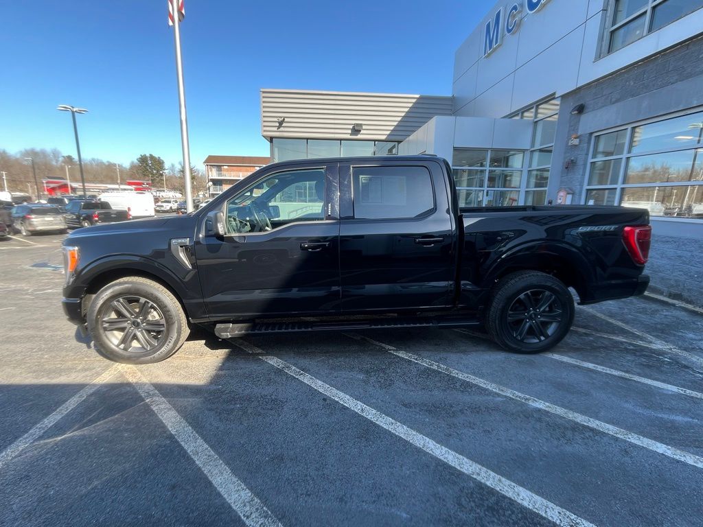 View vehicle photo 3