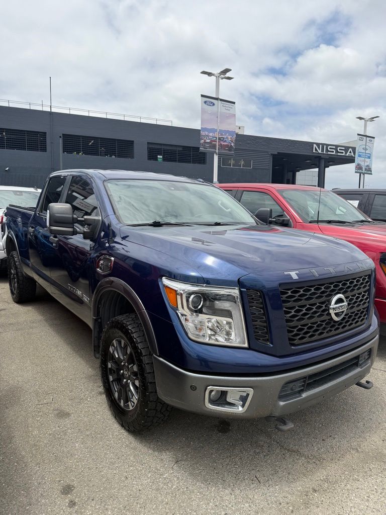 2017 Nissan Titan XD PRO-4X Crew Cab 4WD