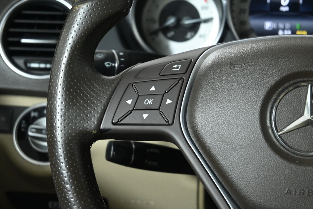 Thumbnail: 2014 Mercedes-Benz C-Class - 18