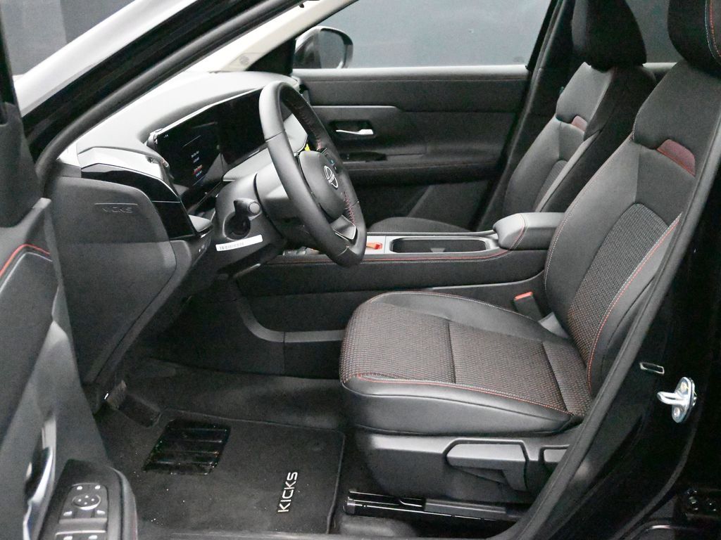 2025 Nissan Kicks SR AWD - Photo 13