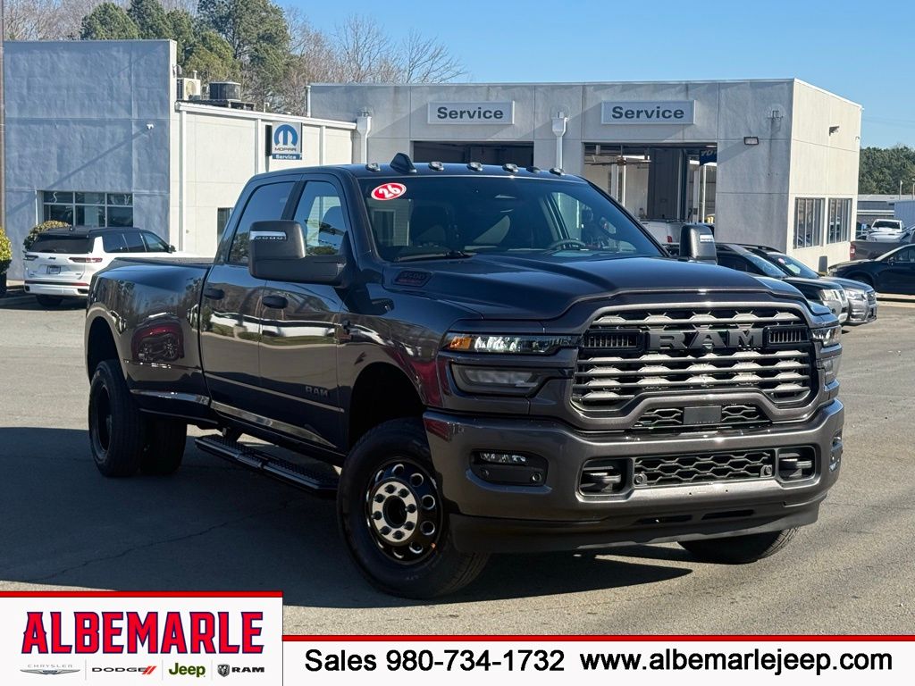 2026 RAM 3500 Big Horn Crew Cab LB DRW 4WD