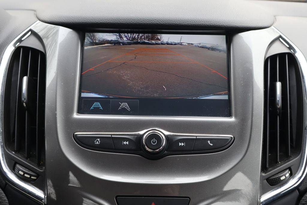 Thumbnail: 2017 Chevrolet Cruze - 16