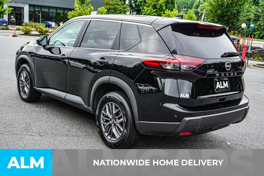 Used 2024 Black Nissan S image 5