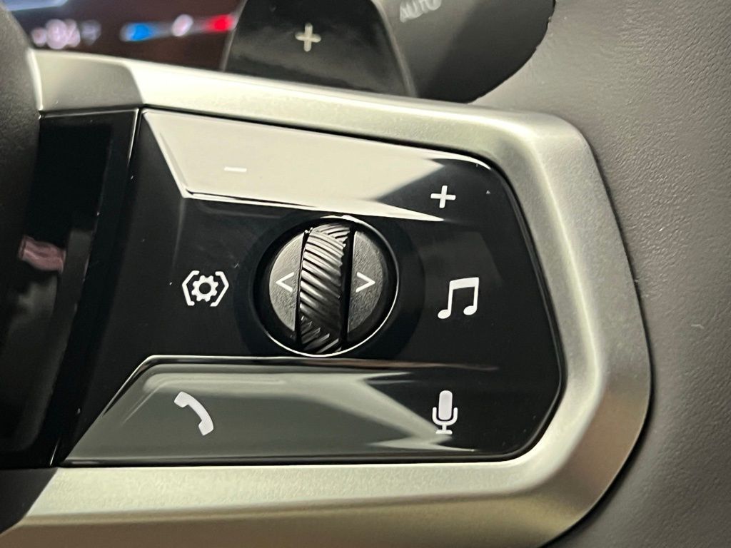 Thumbnail: 2026 BMW 5 Series - 17