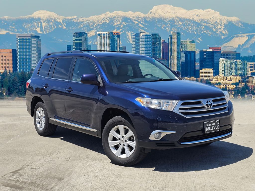  2011 Toyota Highlander Base   