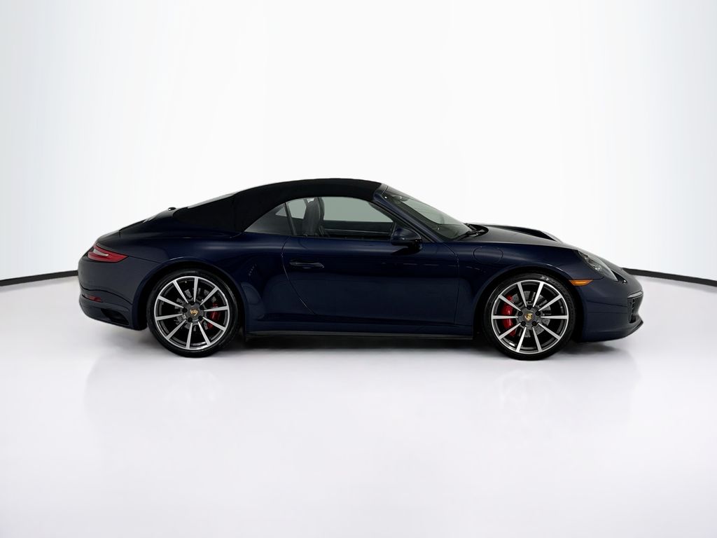 Thumbnail: 2017 Porsche 911 - 12