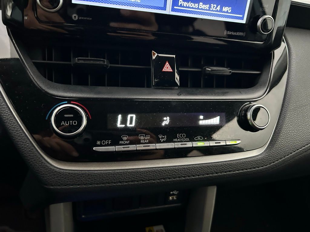 Thumbnail: 2022 Toyota Corolla Cross - 25