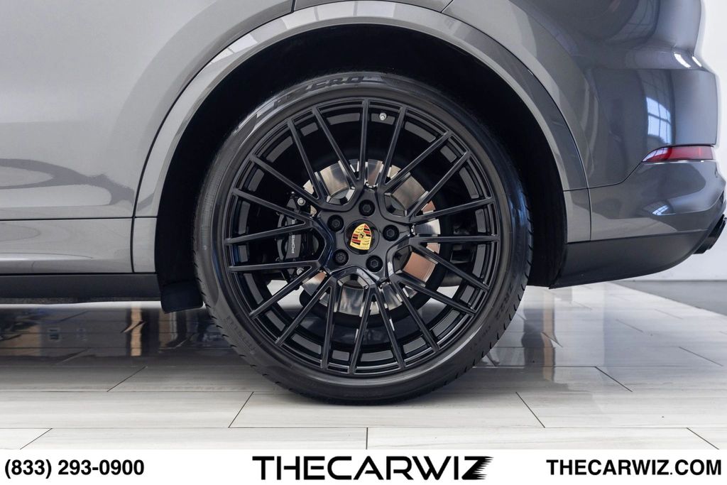 2023 Porsche Cayenne Coup Turbo - Photo 12