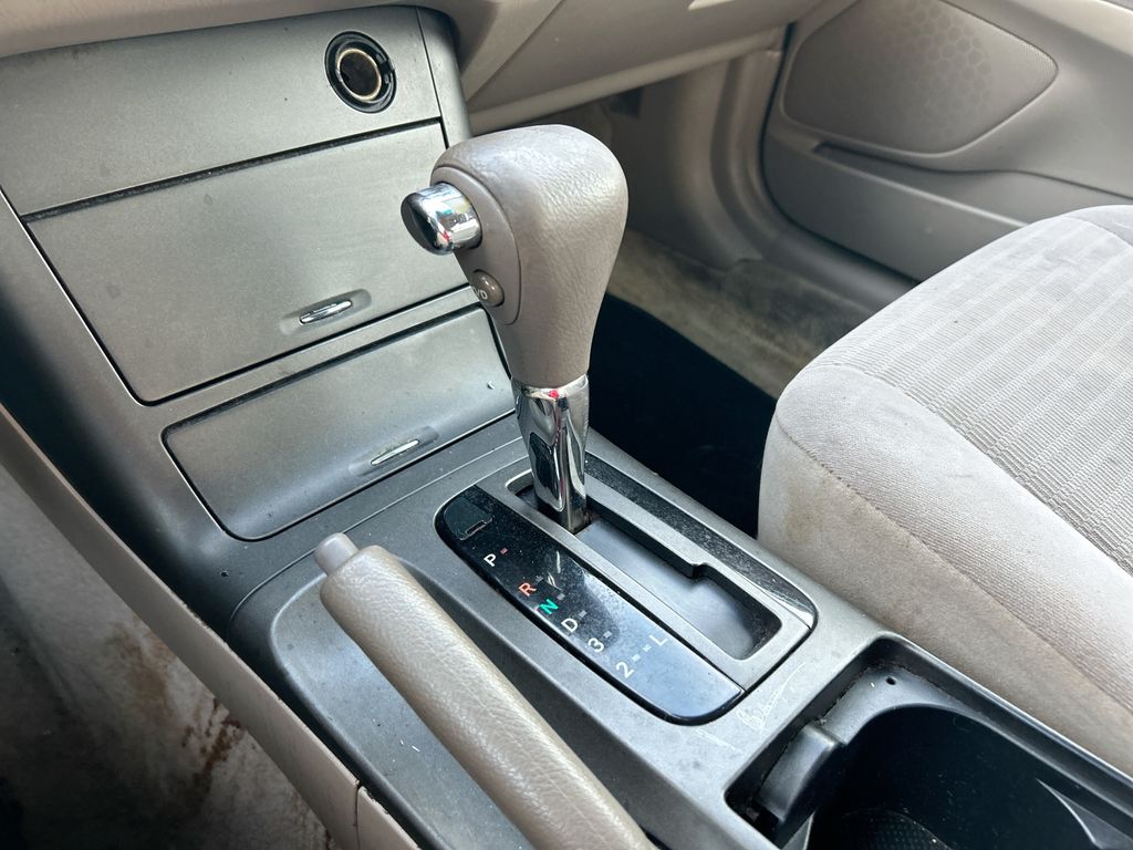Thumbnail: 2005 Toyota Camry - 22