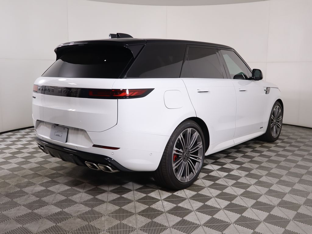 Thumbnail: 2025 Land Rover Range Rover Sport - 5
