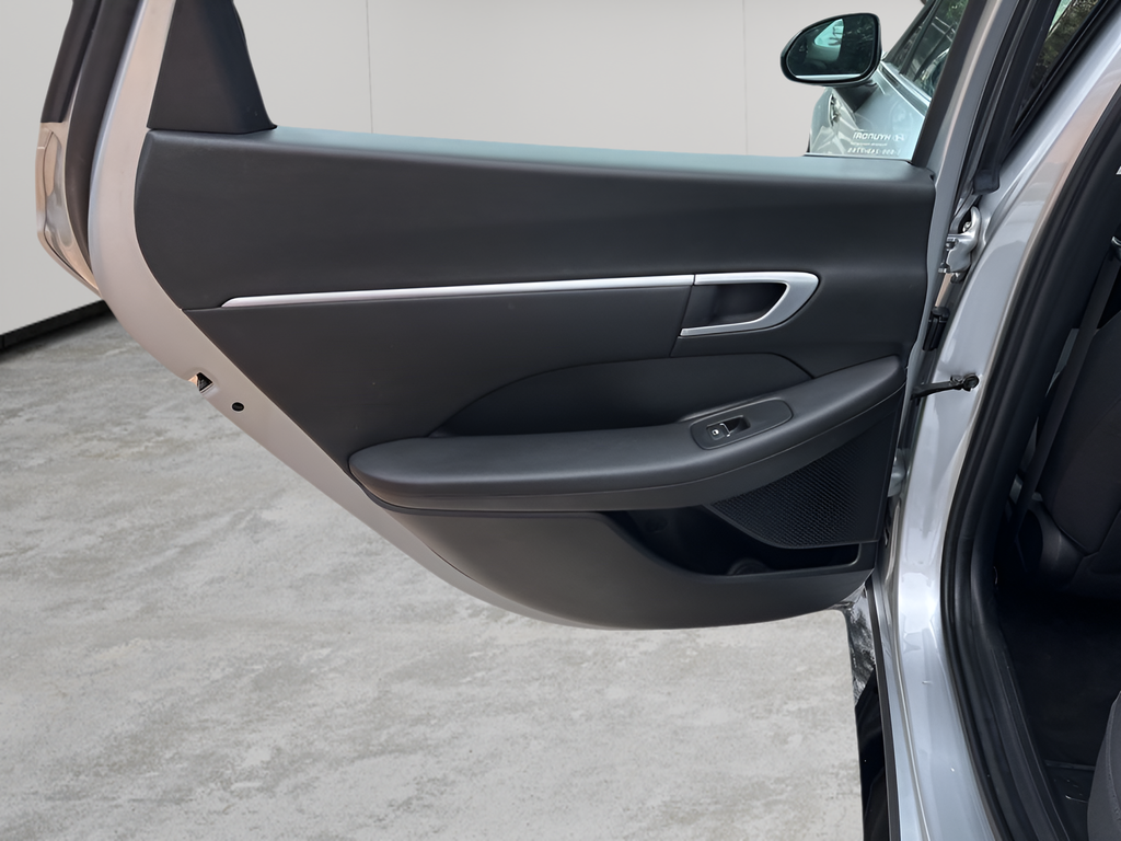 Used Car 2024 Hyundai Sonata Hybrid  Sel For Sale Under $25,000 In Austin, Texas