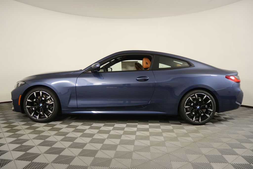 Thumbnail: 2026 BMW 4 Series - 6