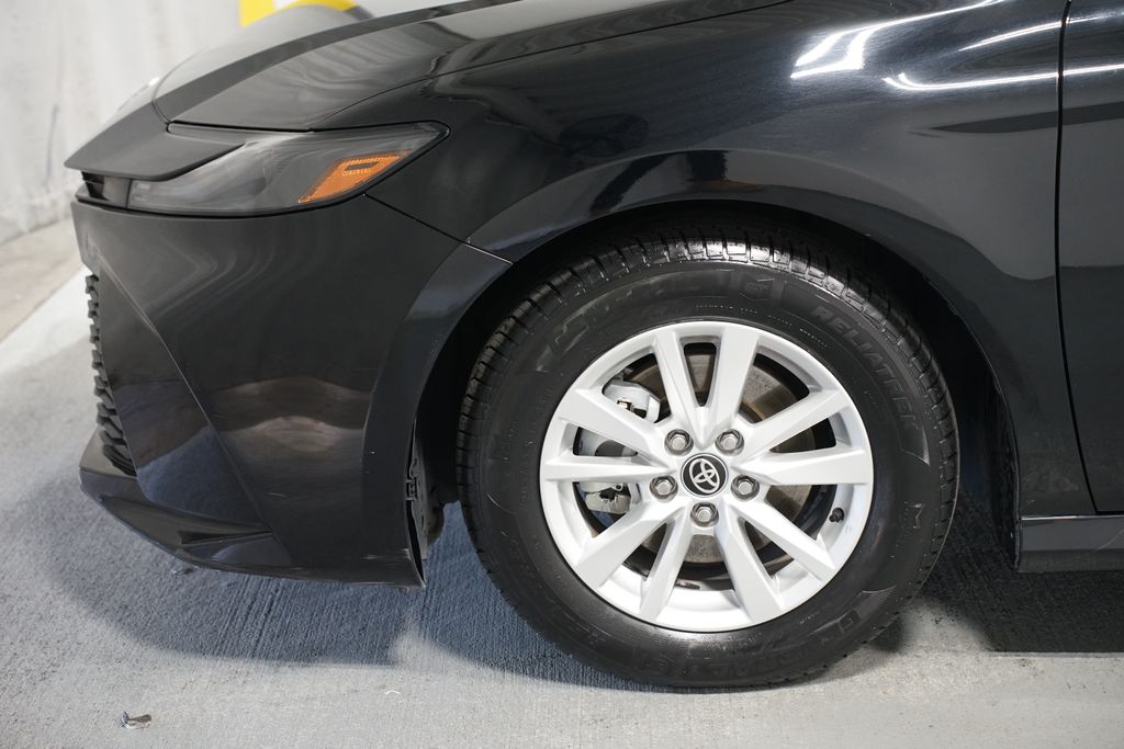 Thumbnail: 2025 Toyota Camry - 5