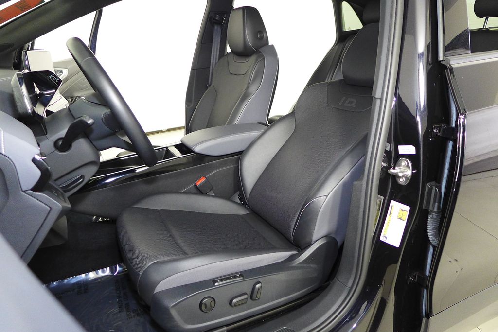 Thumbnail: 2023 Volkswagen ID.4 - 22