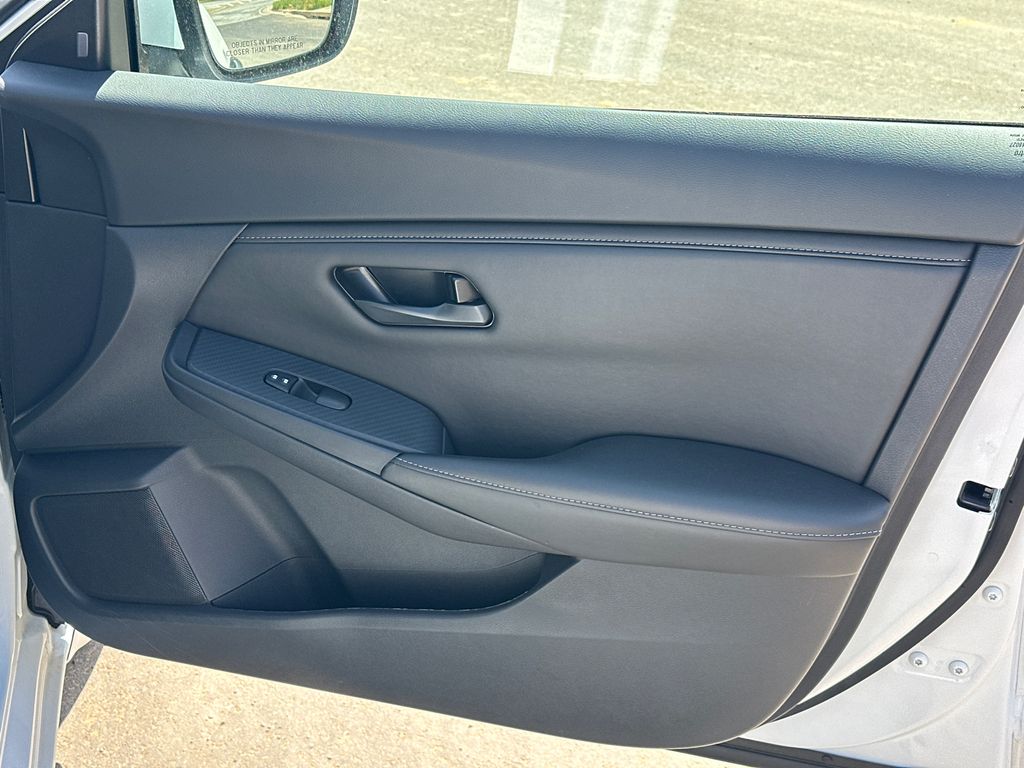 Used 2025 White Nissan S image 14