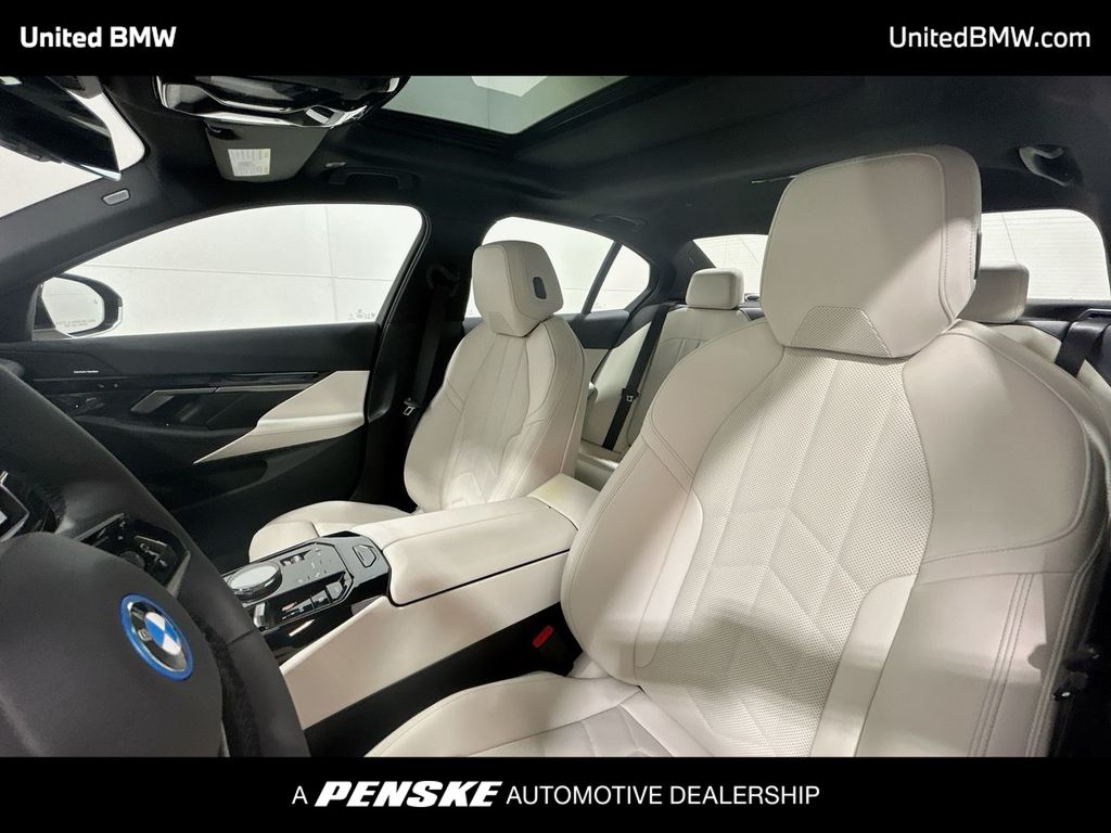 2025 BMW i5 xDrive40 13