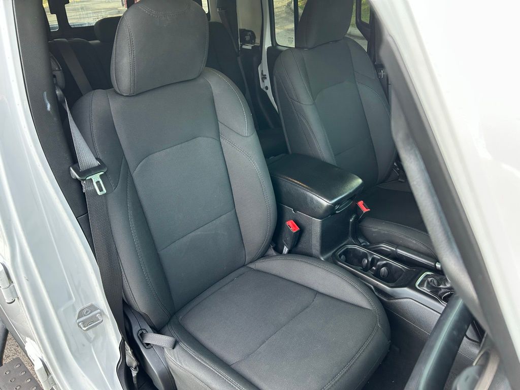 Thumbnail: 2020 Jeep Gladiator - 15